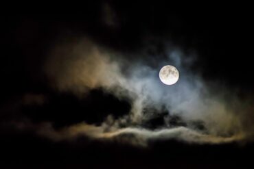 Moon Remedies: How to Strengthen the MOON in Astrology?